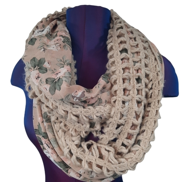 Cottagecore Infinity Wrap Scarf Double Sided Blush Pink Floral w Cream Crochet - Picture 1 of 4